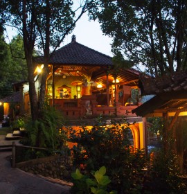 PURI LUMBUNG  Cottages , Spa , Restaurant